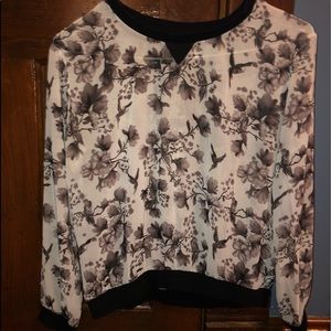 ✌️Last $$💧H&M Divided: Long Sleeve Sheer Blouse